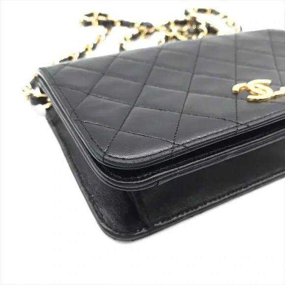 Authentic CHANEL 1988 Vintage classic flap black lambskin leather 24k gold bag - Picture 10 of 13